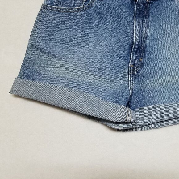 VINTAGE Levi's USA Made Stone Wash Cuffed Shorts - Picture 6 of 12